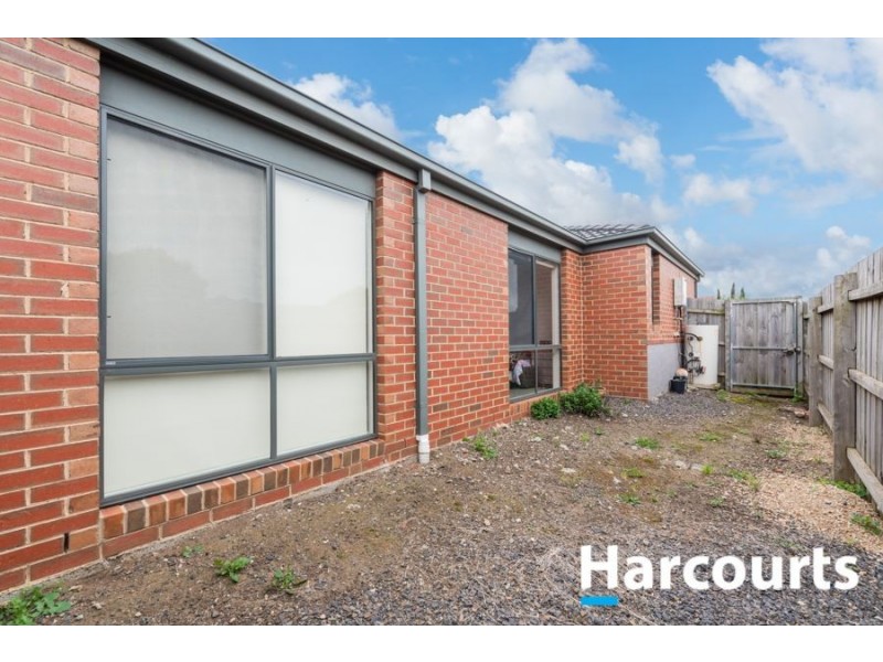 20 Amity Way, Cranbourne West VIC 3977