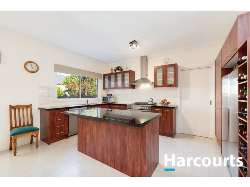13 Weathertop Way, Cranbourne East VIC 3977