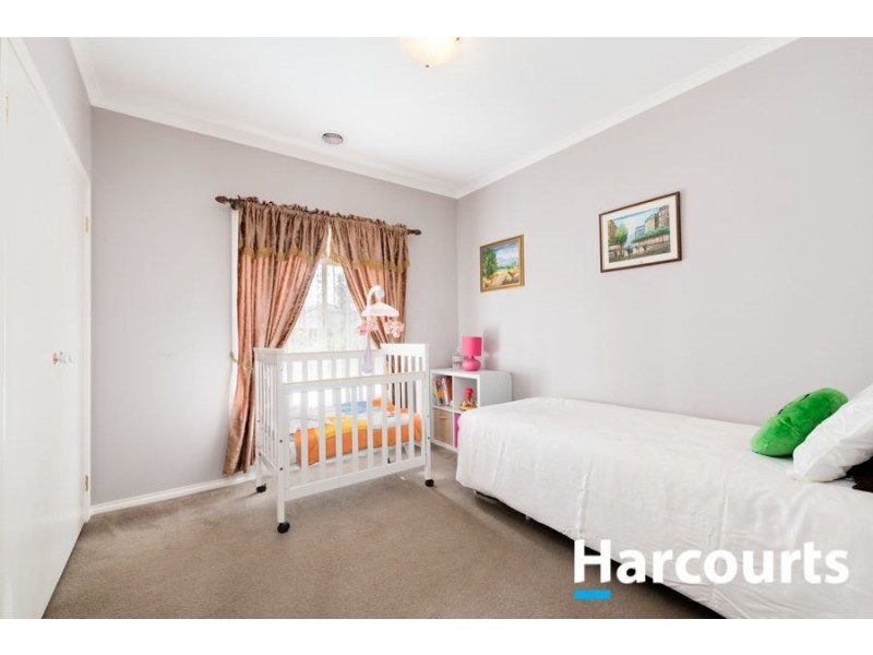 13 Weathertop Way, Cranbourne East VIC 3977