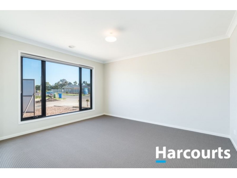 9 Spencer Circuit, Cranbourne East VIC 3977