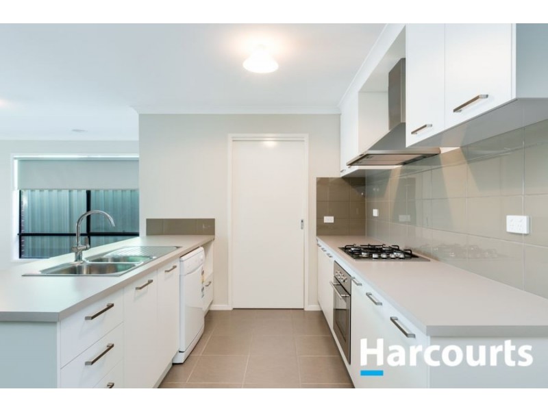 9 Spencer Circuit, Cranbourne East VIC 3977