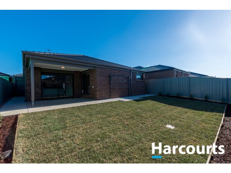 9 Spencer Circuit, Cranbourne East VIC 3977
