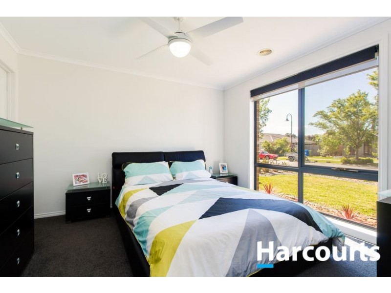 21 Phoenix Avenue, Cranbourne VIC 3977