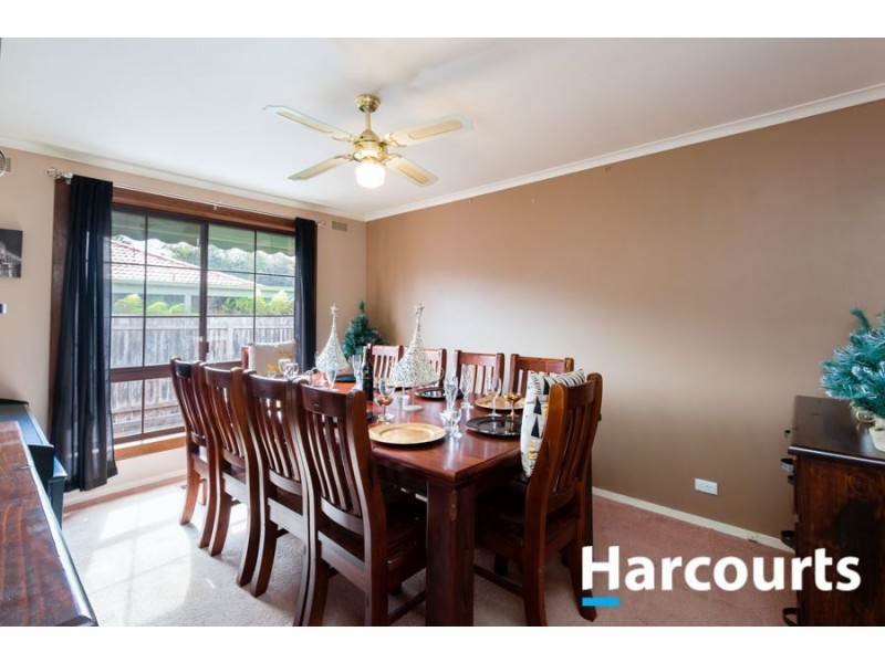 9 Ruffy Drive, Cranbourne VIC 3977