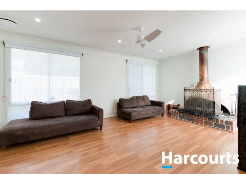 40 Valepark Crescent, Cranbourne VIC 3977
