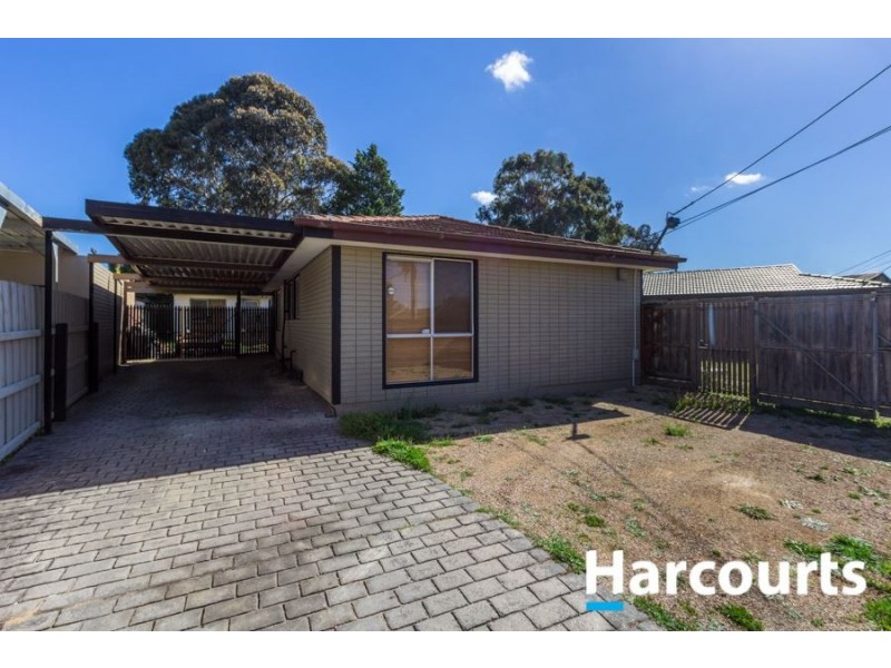 40 Valepark Crescent, Cranbourne VIC 3977