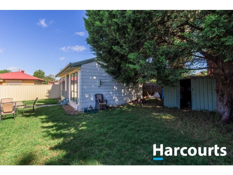 40 Valepark Crescent, Cranbourne VIC 3977