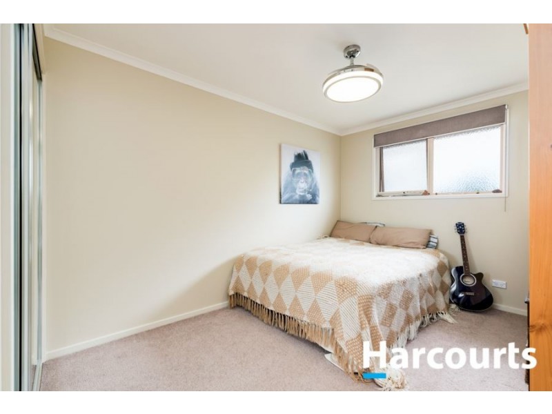 4 Fenfield Street, Cranbourne VIC 3977