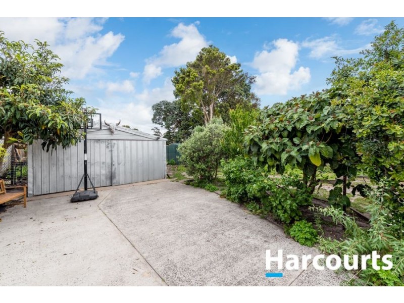 4 Fenfield Street, Cranbourne VIC 3977