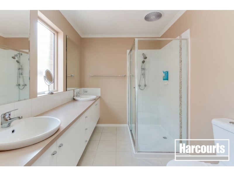 17 Trevino Way, Cranbourne North VIC 3977