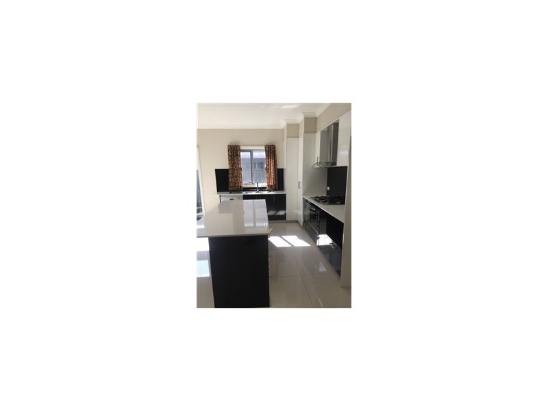 11 Howden Street, Cranbourne East VIC 3977