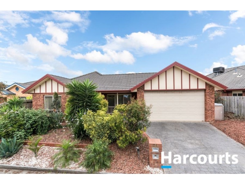 24 Ratcliffe Way, Lynbrook VIC 3975