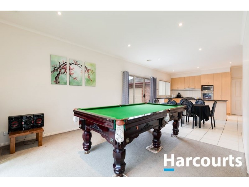 24 Ratcliffe Way, Lynbrook VIC 3975