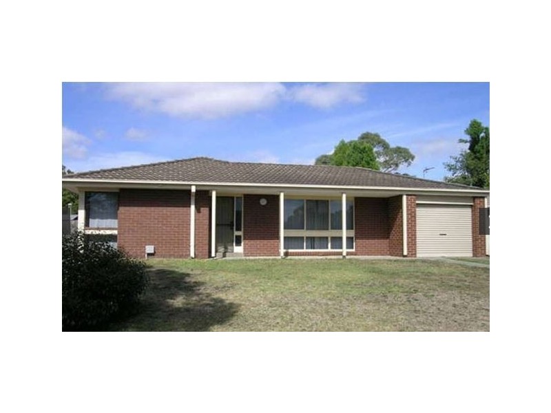 115 Endeavour Drive, Cranbourne North VIC 3977