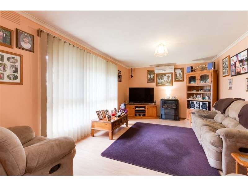 8 Phillip Court, Cranbourne VIC 3977