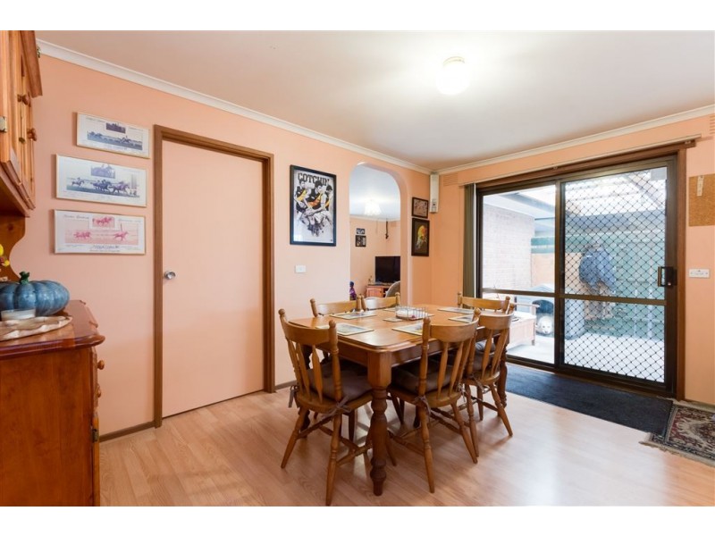 8 Phillip Court, Cranbourne VIC 3977