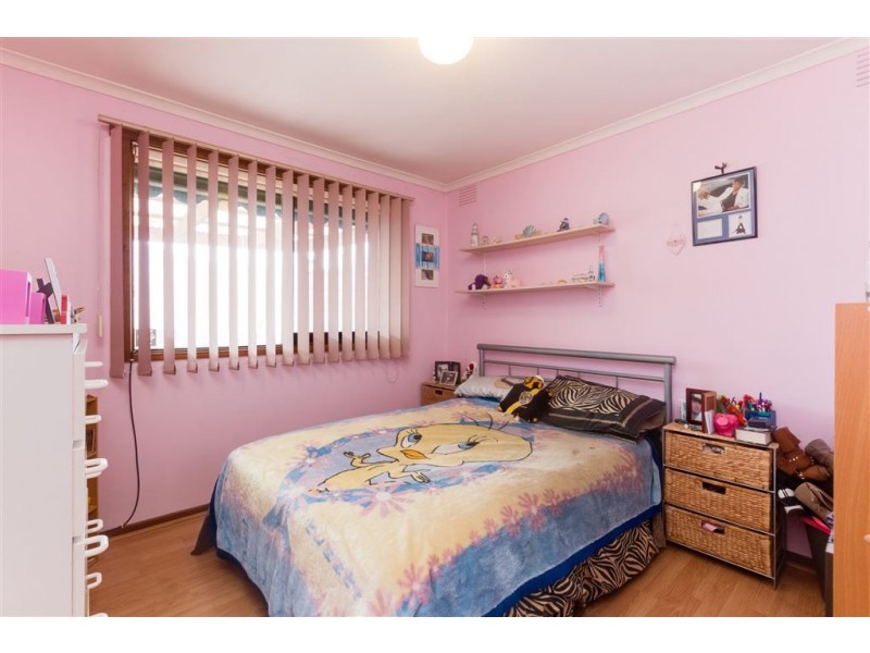 8 Phillip Court, Cranbourne VIC 3977