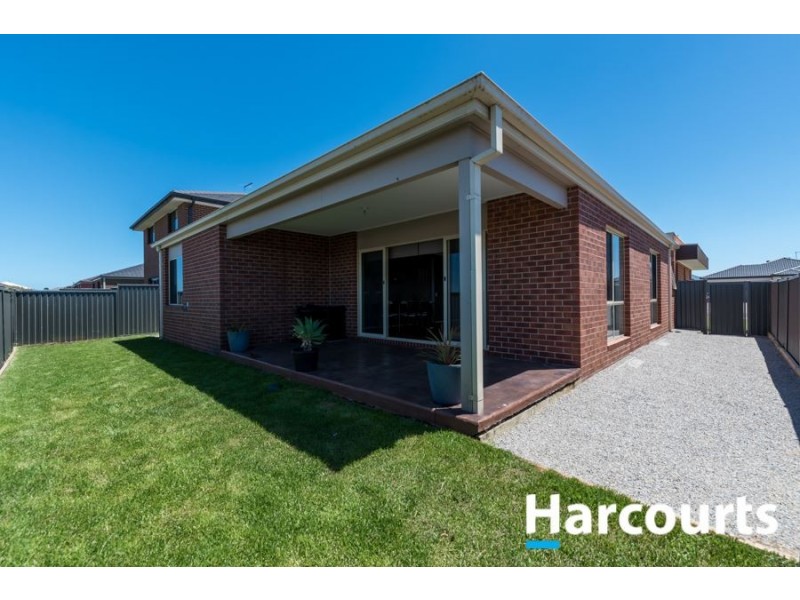 39 Artfield Street, Cranbourne East VIC 3977