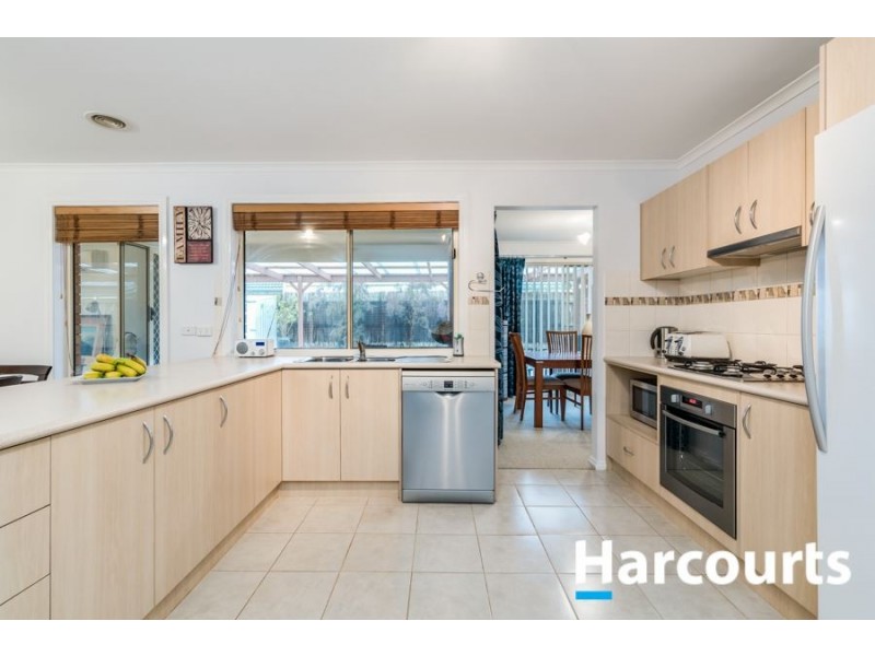 7 Cranberry Place, Cranbourne VIC 3977