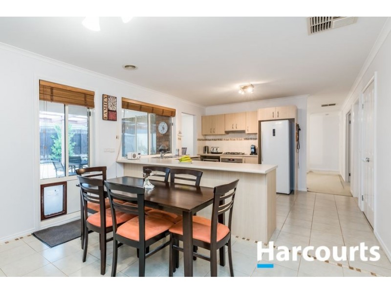 7 Cranberry Place, Cranbourne VIC 3977