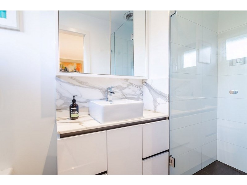 8 Porto Court, Cranbourne North VIC 3977