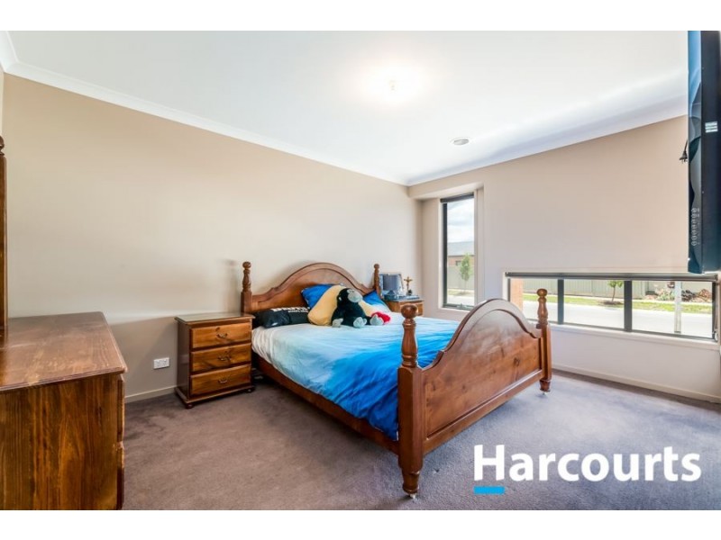 18 Cortula Road, Cranbourne East VIC 3977