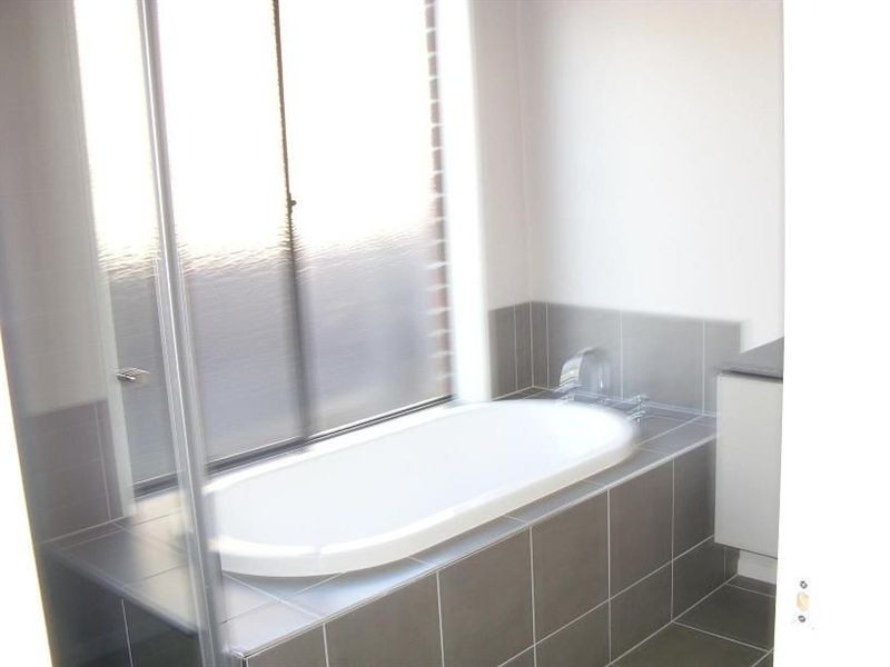 3 Benbrook Place, Lyndhurst VIC 3975