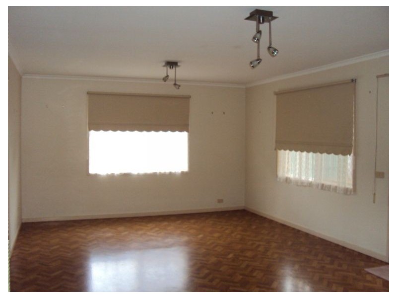 38 Scarborough Avenue, Cranbourne VIC 3977