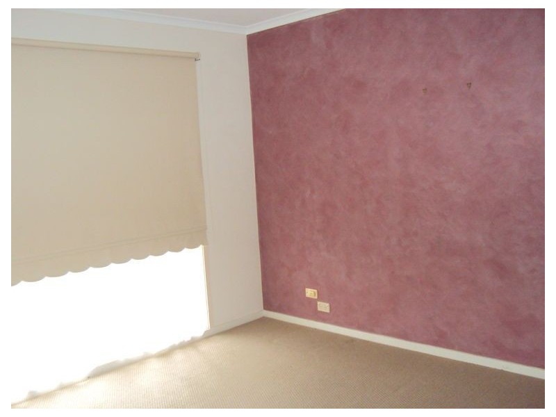 38 Scarborough Avenue, Cranbourne VIC 3977