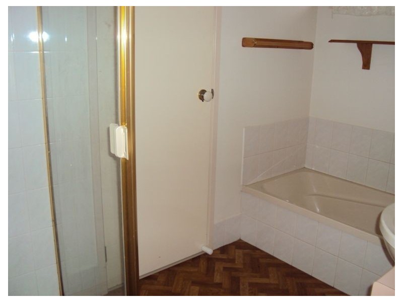 38 Scarborough Avenue, Cranbourne VIC 3977