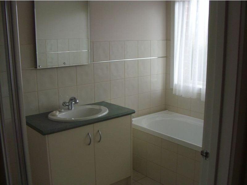 2 Cadell Place, Berwick VIC 3806