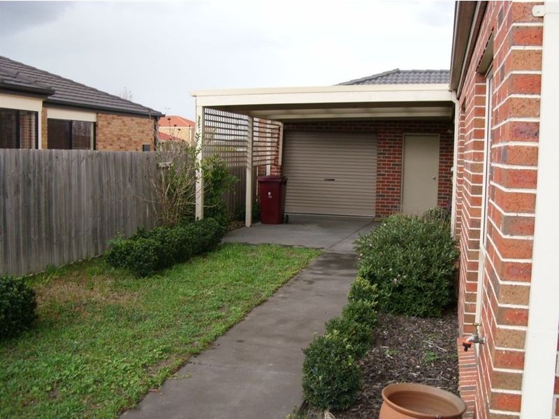 2 Cadell Place, Berwick VIC 3806