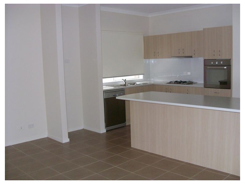 3 Laurina Link, Pakenham VIC 3810
