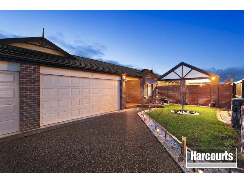 16 Forest Oak Court, Cranbourne VIC 3977