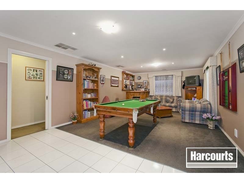 16 Forest Oak Court, Cranbourne VIC 3977