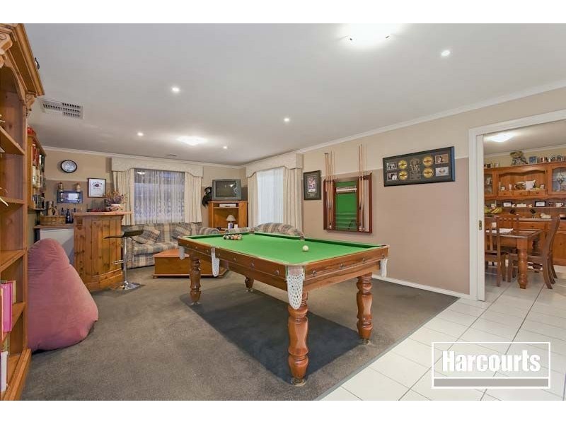 16 Forest Oak Court, Cranbourne VIC 3977