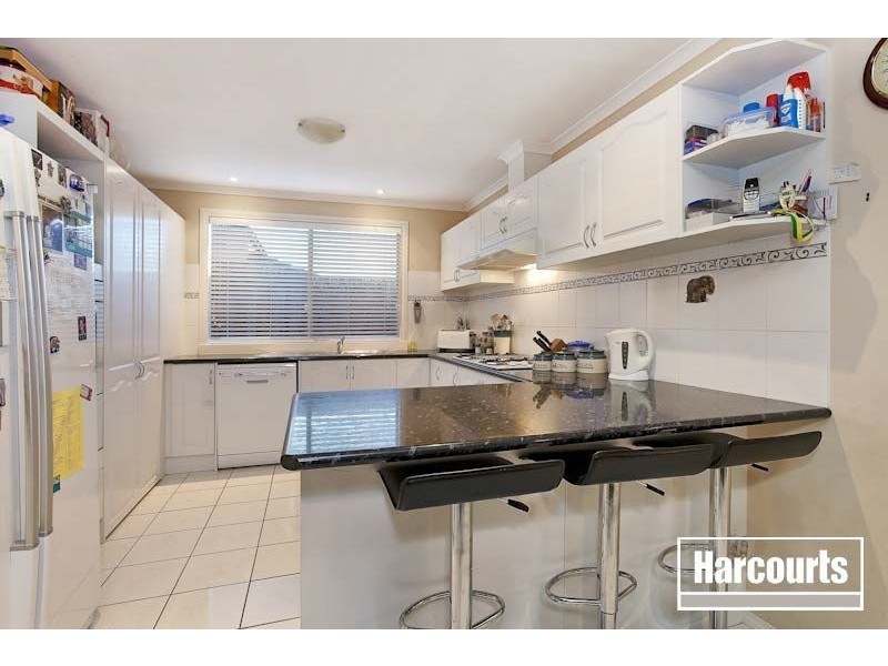 16 Forest Oak Court, Cranbourne VIC 3977
