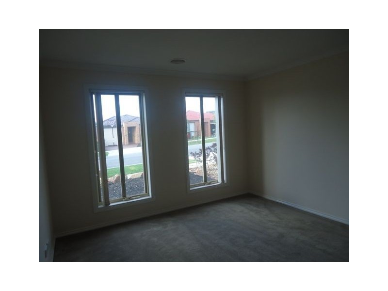 4 Pipetrack Circuit, Cranbourne East VIC 3977