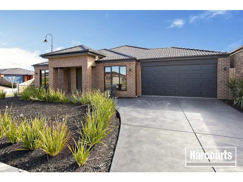 38 Von Nida Drive, Cranbourne North VIC 3977
