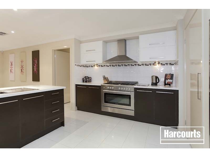 38 Von Nida Drive, Cranbourne North VIC 3977