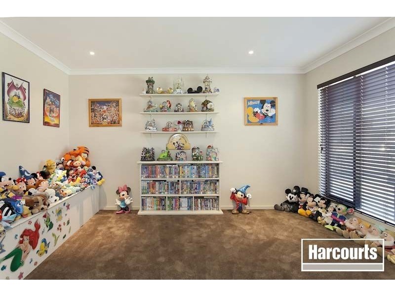 38 Von Nida Drive, Cranbourne North VIC 3977