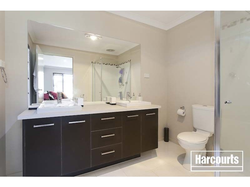 38 Von Nida Drive, Cranbourne North VIC 3977