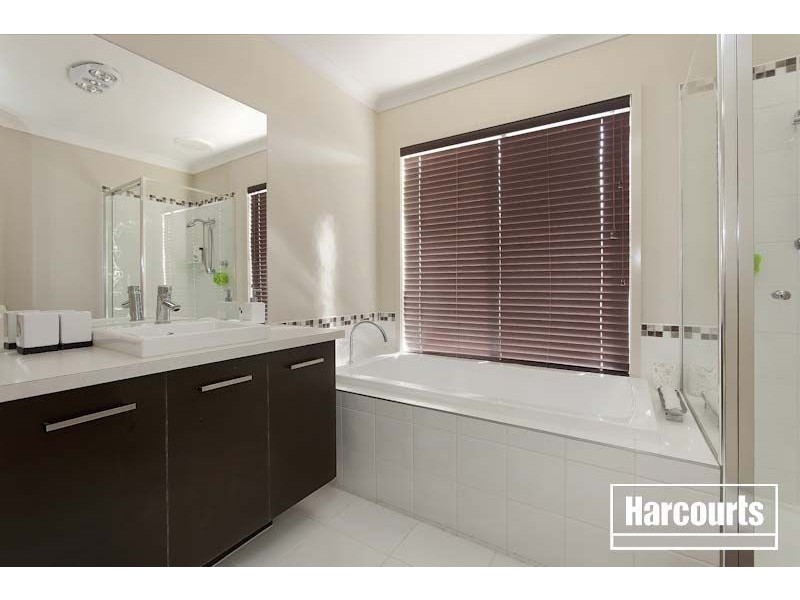 38 Von Nida Drive, Cranbourne North VIC 3977