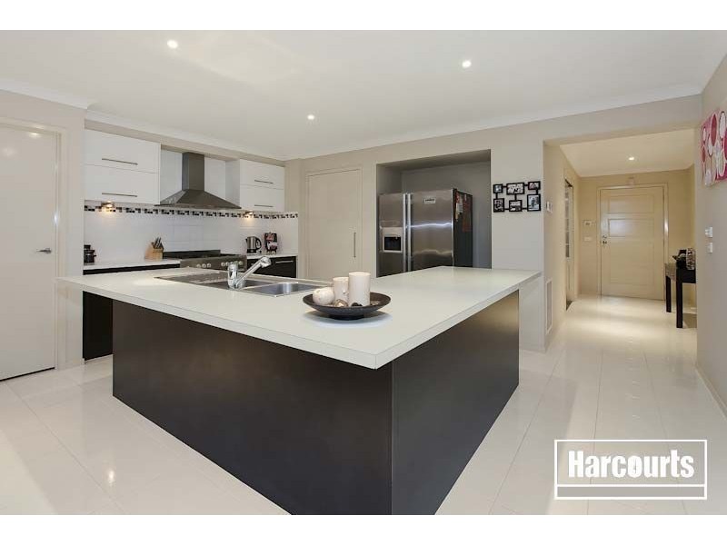 38 Von Nida Drive, Cranbourne North VIC 3977