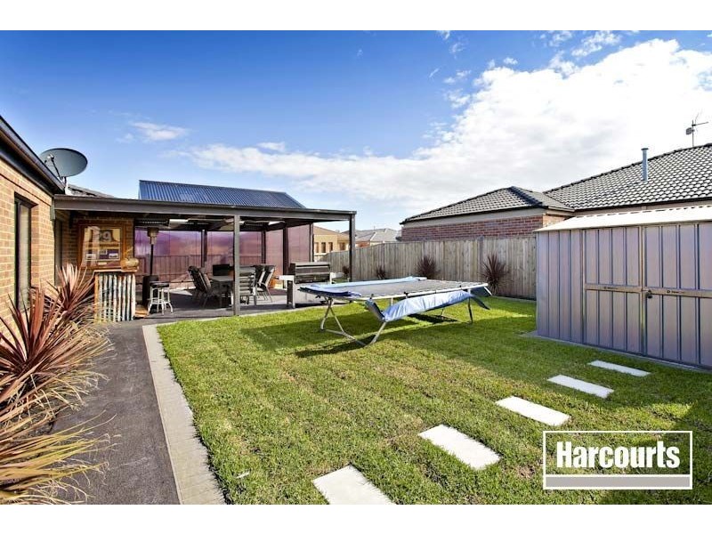 38 Von Nida Drive, Cranbourne North VIC 3977