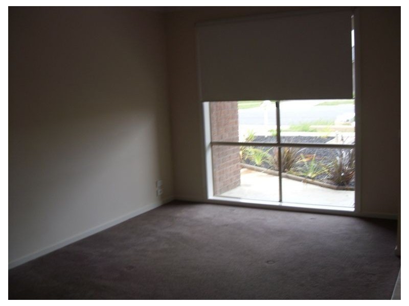 5 Fiscus Court, Cranbourne VIC 3977