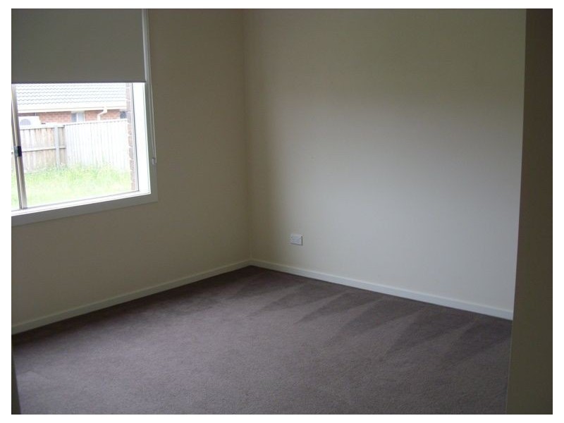 5 Fiscus Court, Cranbourne VIC 3977