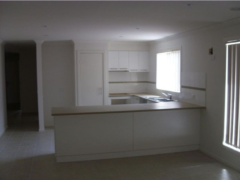 19 Ogle Way, Cranbourne North VIC 3977