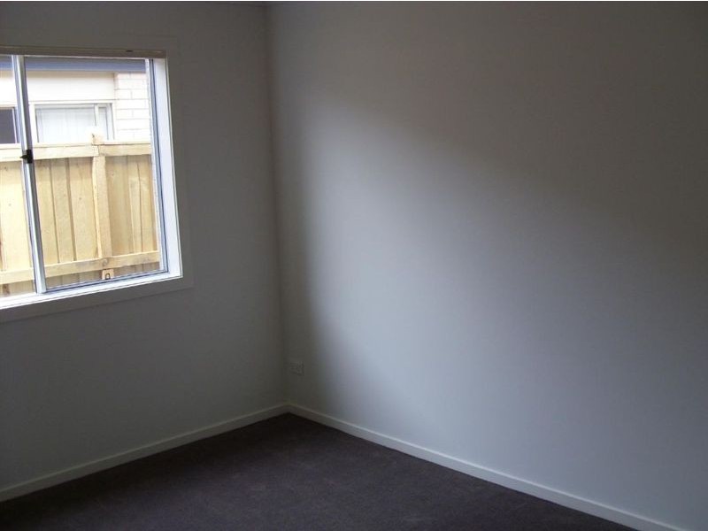 31 Ogle Way, Cranbourne North VIC 3977