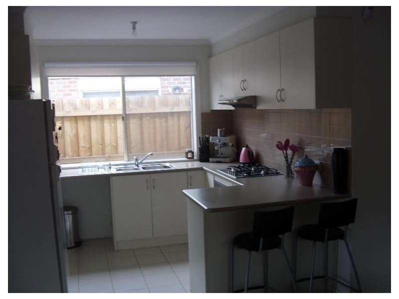 21 Calais Circuit, Cranbourne West VIC 3977